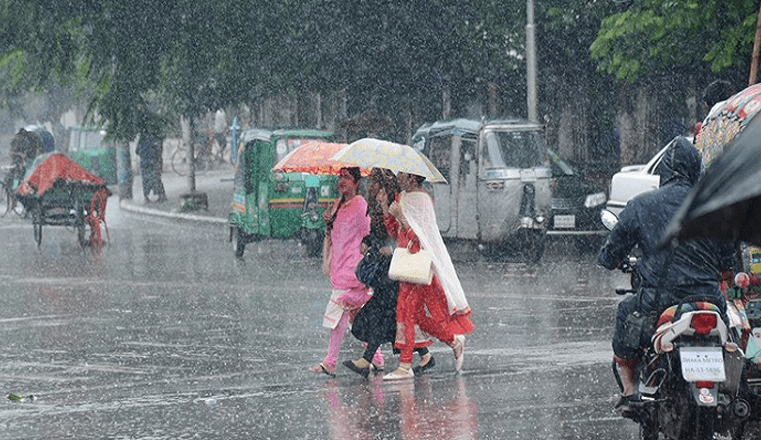 রাজধানীতে তাপপ্রবাহের পর স্বস্তির বৃষ্টি