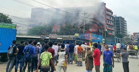 গাজীপুরে হোতাপাড়ায় পোশাক কারখানার এসি বিস্ফোরণ নিহত ২