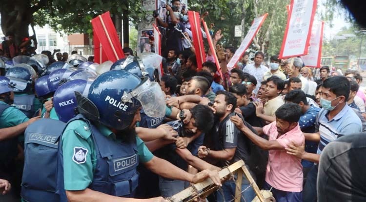 পুলিশের বাধায় পন্ড গণসংহতির সচিবালয় ঘেরাও কর্মসূচি