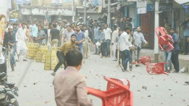 খুলনার নিউমার্কেট এলাকায় বিএনপির সমাবেশে হামলা, আহত ৩৫