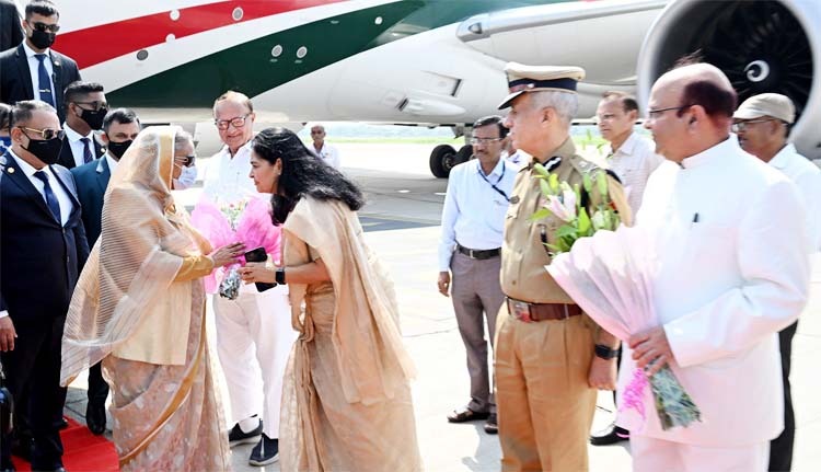 জয়পুর বিমানবন্দরে পৌঁছেছেন প্রধানমন্ত্রী শেখ হাসিনা