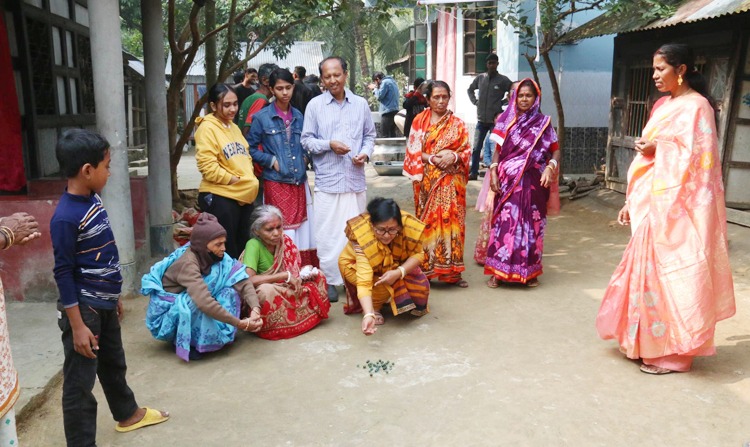 বরিশালের আগৈলঝাড়ায় ২৪২ বছরের ঐতিহ্যবাহী মারবেল মেলা অনুষ্ঠিত