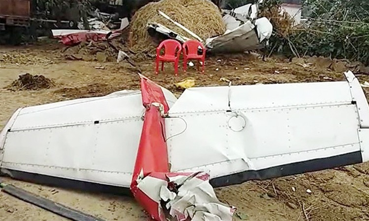 ভারতে মন্দিরে প্রশিক্ষণ প্লেন বিধ্বস্ত, পাইলট নিহত
