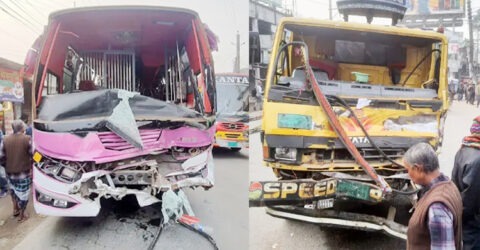 গাইবান্ধার পলাশবাড়ীতে বাস-ট্রাক-মোটরসাইকেলের ত্রিমুখী সংঘর্ষ, নিহত ৩