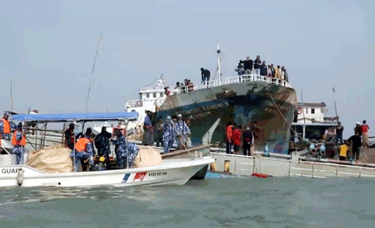 অবশেষে ৭ দিন পর উদ্ধার হলো সেই ডুবে যাওয়া কার্গো