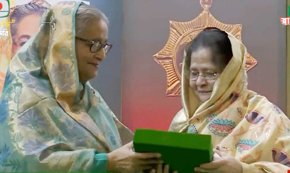 স্বাধীনতা পুরস্কার ২০২৩ প্রদান করলেন প্রধানমন্ত্রী