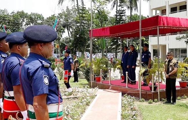 চার দিনের সফরে নিজ জেলা পাবনায় রাষ্ট্রপতি