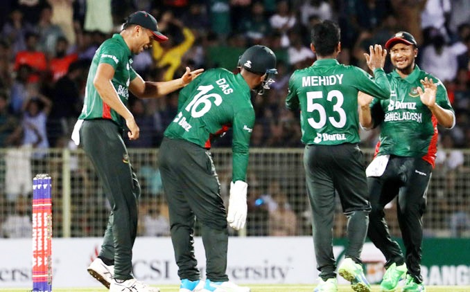 বাংলাদেশকে ১৫৫ রানের টার্গেট দিয়েছে আফগানিস্তান