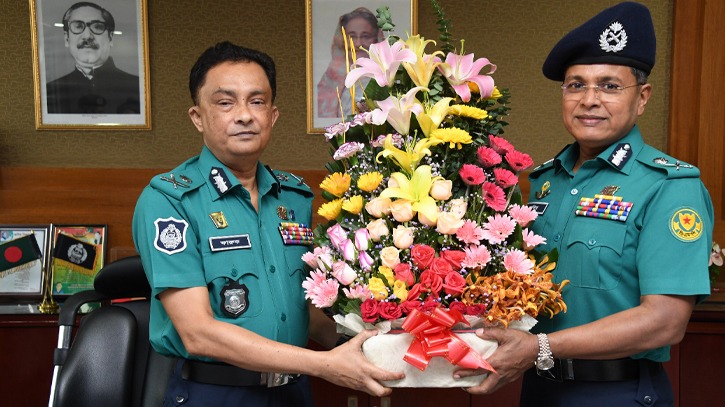 ডিএমপি ৩৬ তম কমিশনার হিসেবে দায়িত্ব গ্রহণ করলেন হাবিবুর রহমান