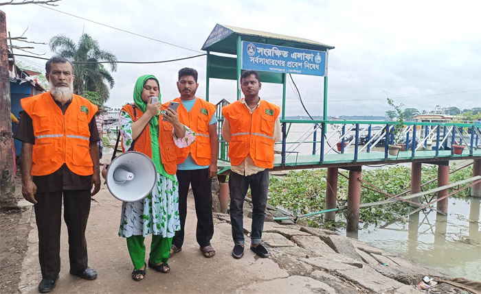 ঘূর্ণিঝড় হামুন : বরিশালে চলছে সতর্কতামূলক প্রচারণা