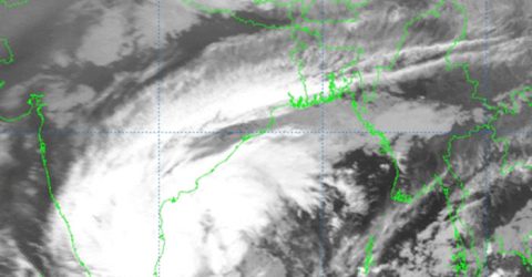 ঘূর্ণিঝড় মিগজাউম : বরিশালে ২ নম্বর হুঁশিয়ারি সংকেত