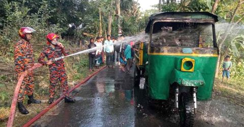 বরিশালের উজিরপুরে ট্রলি চাপায় স্কুলছাত্রী নিহত