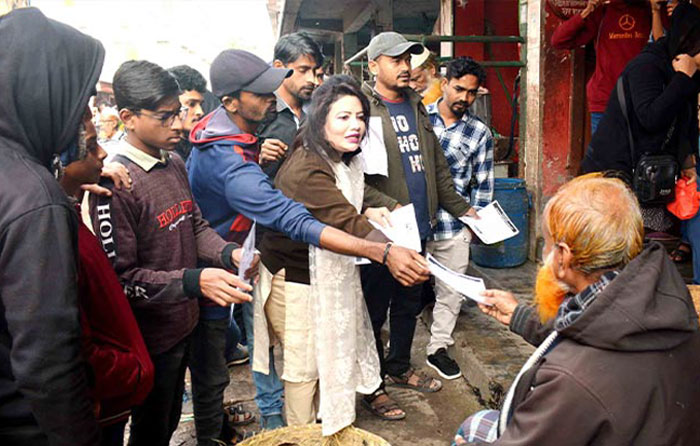 বরিশালের বিভিন্ন স্থানে বিএনপি’র লিফলেট বিতরণ