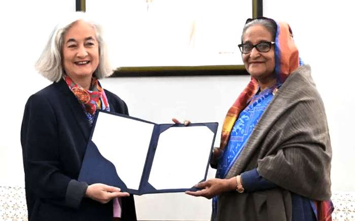 দেশের টেকসই উন্নয়ন নিশ্চিত করতে ফ্রান্সের সহযোগিতা চেয়েছেন প্রধানমন্ত্রী