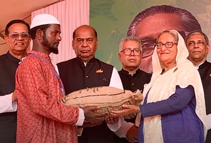 ঘূর্ণিঝড় রিমালের ক্ষতি পোষাতে প্রয়োজনীয় সব ধরনের সহযোগিতার আশ্বাস প্রধানমন্ত্রীর