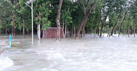 ঘূর্ণিঝড় রেমাল : বরিশালে বৃষ্টির সঙ্গে বাড়ছে নদীর পানি