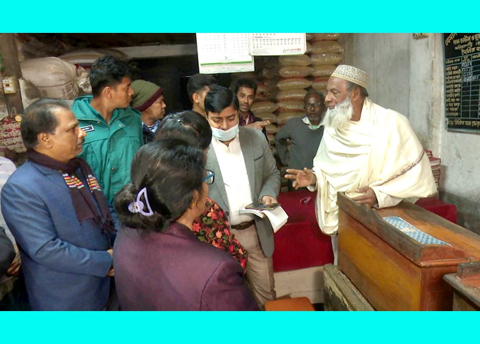 বাজার নিয়ন্ত্রণে বরিশালের চালের আড়তে ভোক্তা’র অভিযান