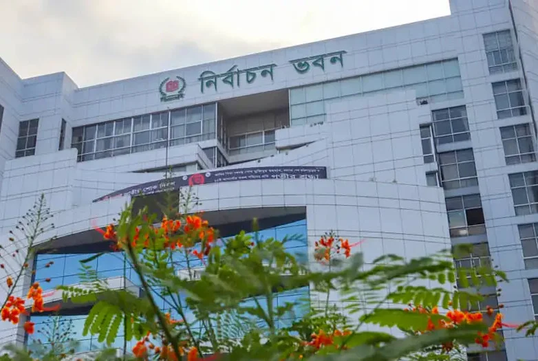 ২৫ আগস্টের মধ্যে ব্যালট বাক্সের হিসেব চেয়েছে ইসি