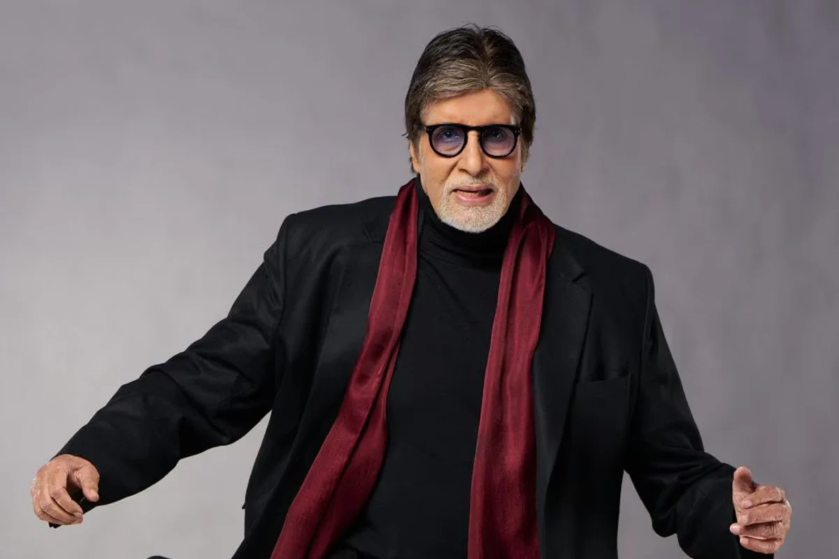 বিপুল ভোটে জিতেও যে কারণে রাজনীতি ছেড়েছিলেন অমিতাভ