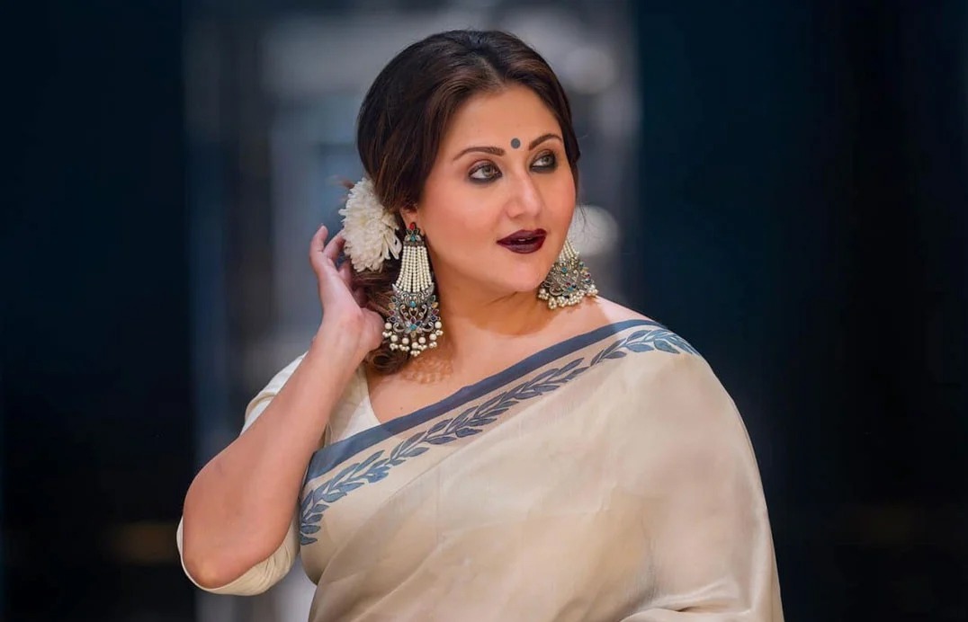 ‘আমার নাম স্বস্তিকা, আমি বুড়িমা নই’