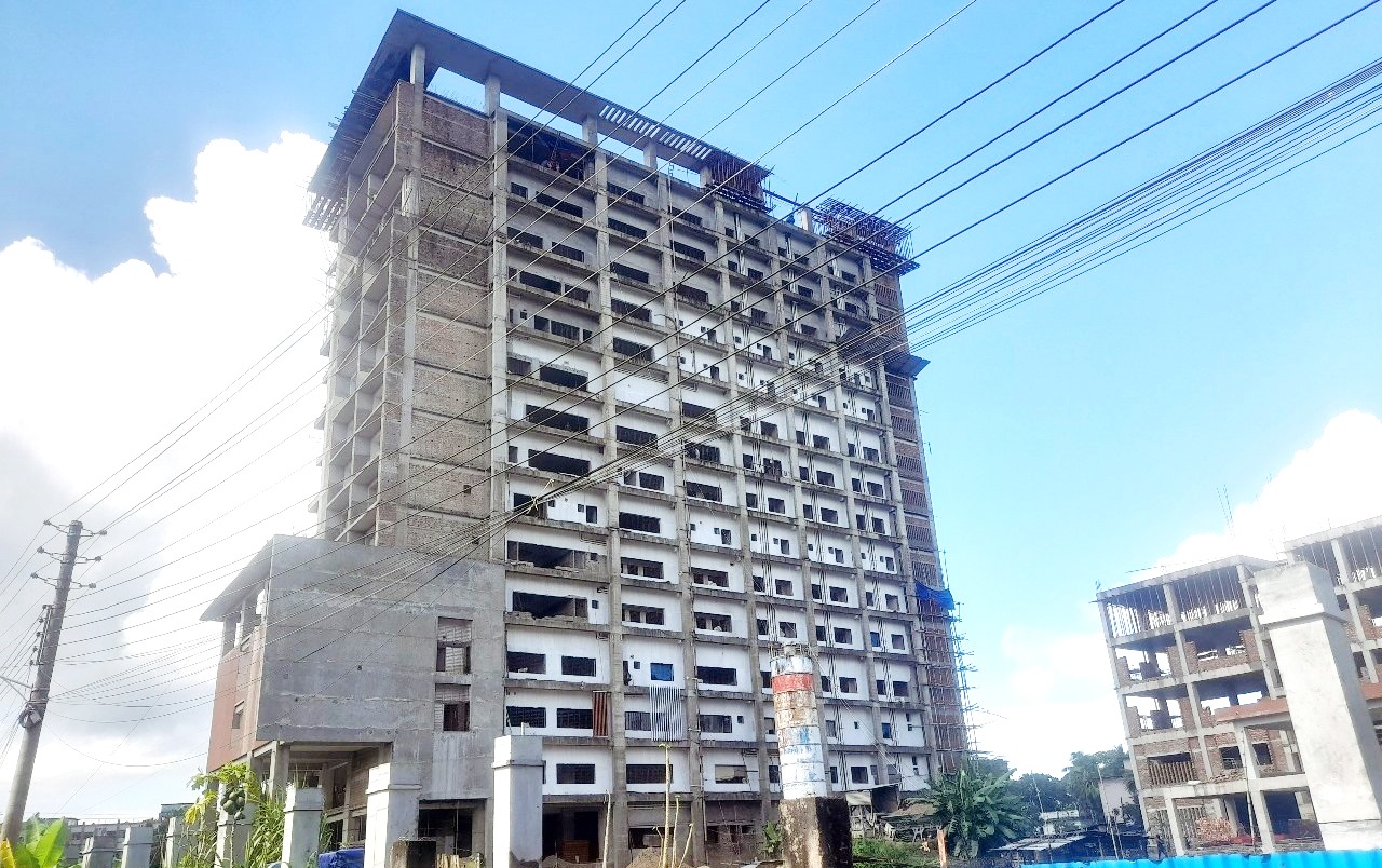 দুই দফায় মেয়াদ বাড়িয়েও শেষ হয়নি বরিশাল ক্যান্সার হাসপাতালের নির্মাণ কাজ